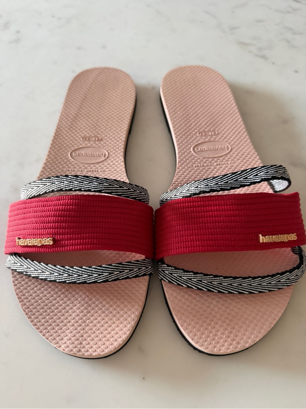 Havaianas Women’s Pink Slides with Red Strap Slide Sandals
